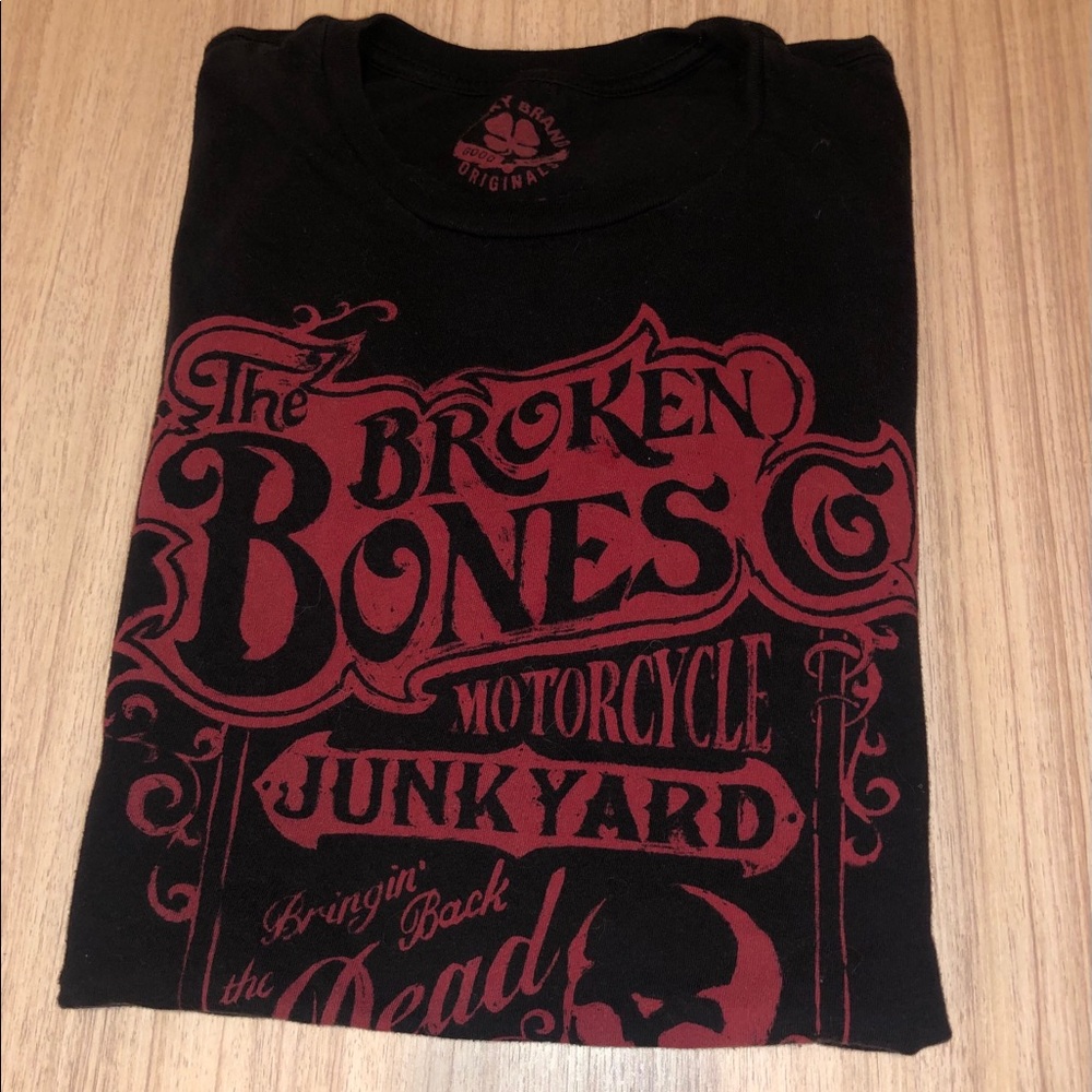 Lucky brand t shirt